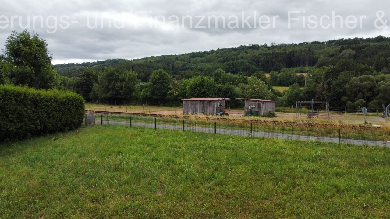 VERKAUFT - PROVISIONSFREI - Grundstück mit Baugenehmigung nur wenige Minuten von Bayreuth