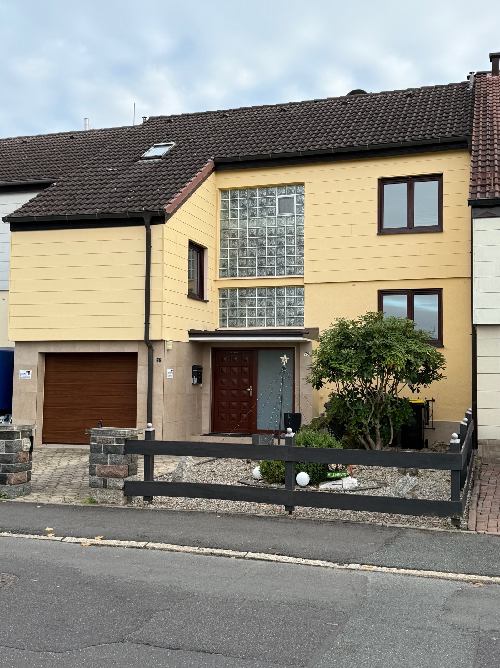 Top gepflegtes Reihenmittelhaus mit viel Platz für eine Großfamilie 