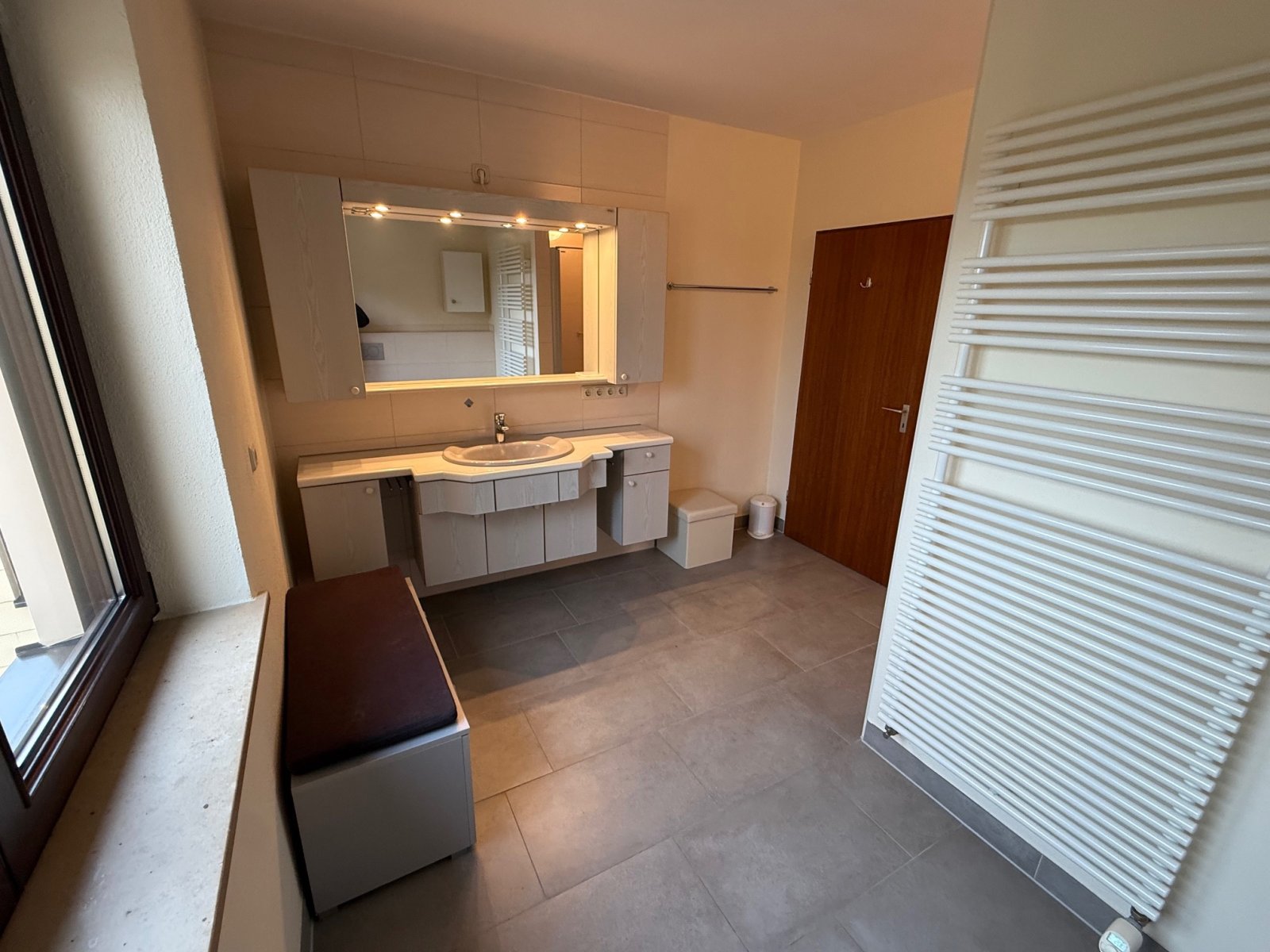 Top gepflegtes Reihenmittelhaus mit viel Platz für eine Großfamilie 