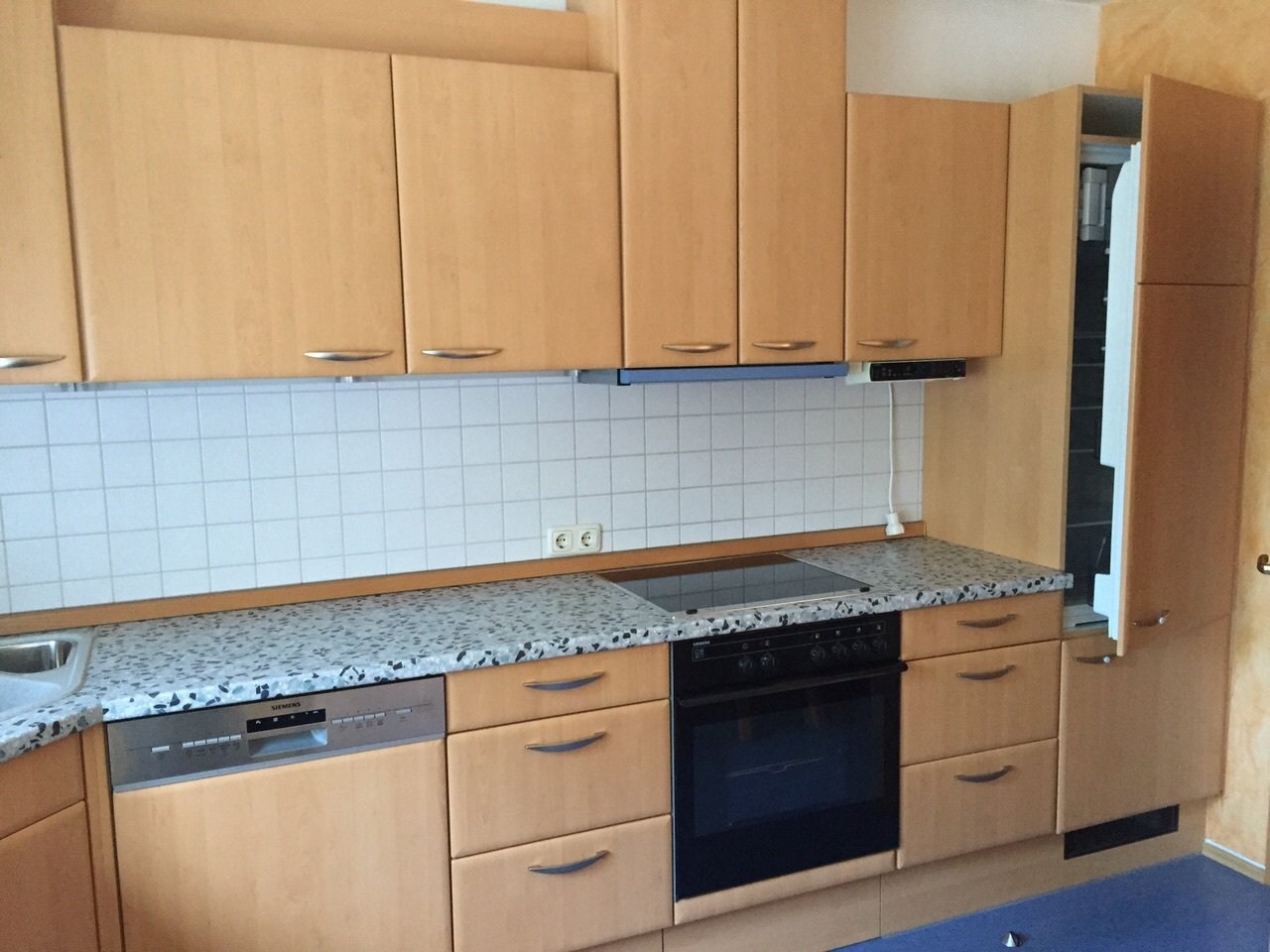 Attraktive 4-Zimmer-Eigentumswohnung mit Terrasse, Einbauküche, Garage und Stellplatz