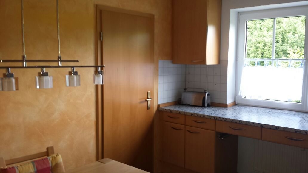 Attraktive 4-Zimmer-Eigentumswohnung mit Terrasse, Einbauküche, Garage und Stellplatz