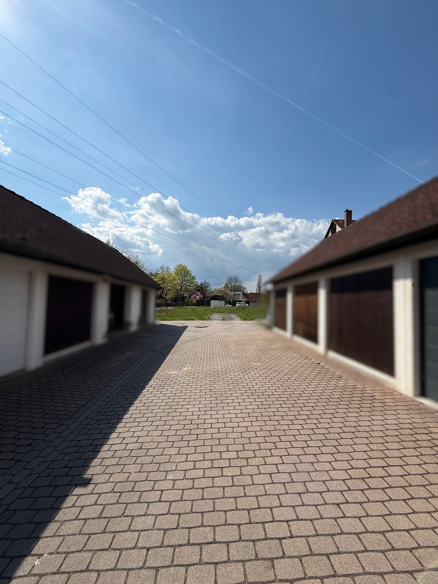 Großzügiges Grundstück ohne Bauzwang -        1 A Lage - inkl. Garage u. Stellplatz  