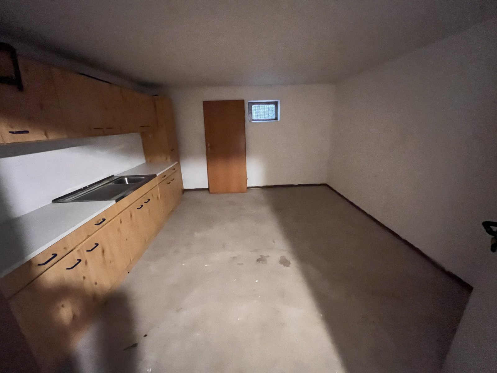 Attraktive 4-Zimmer-Eigentumswohnung mit Terrasse, Einbauküche, Garage und Stellplatz