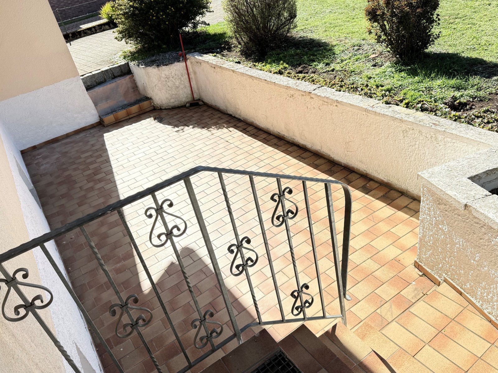Saniertes Zweifamilienhaus mit Ausbaureserve