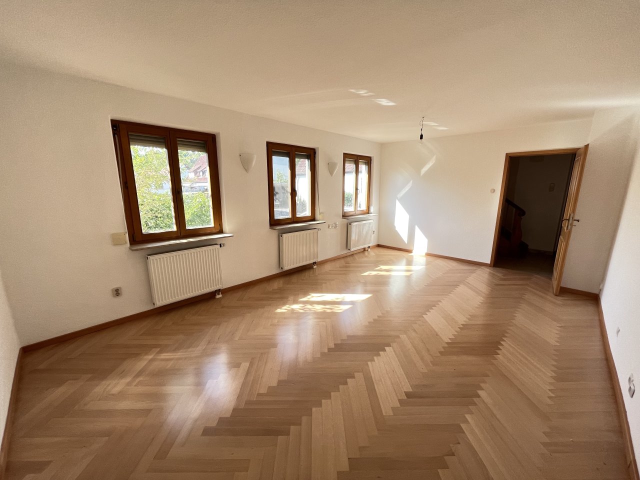 Büro EG