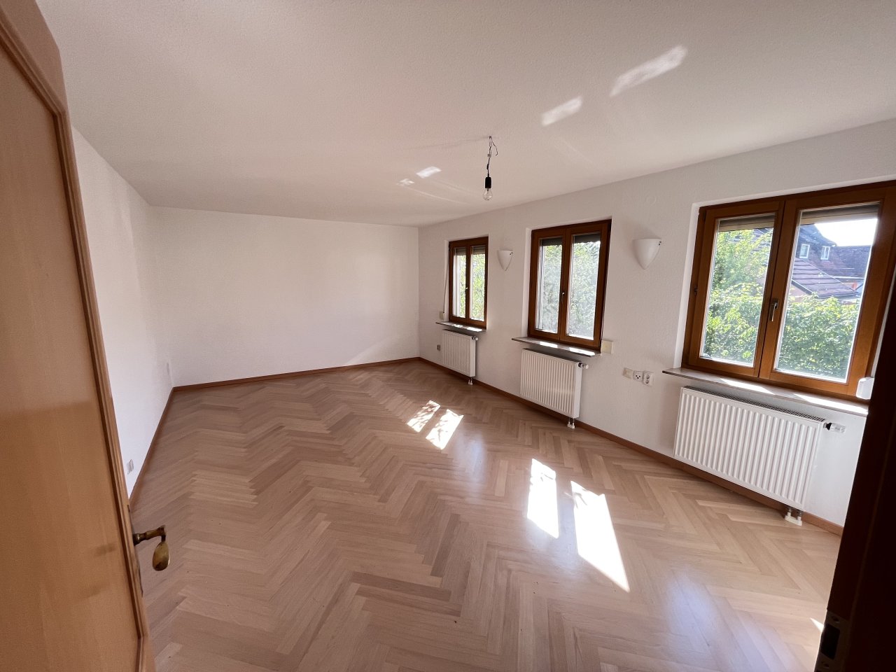 Büro EG