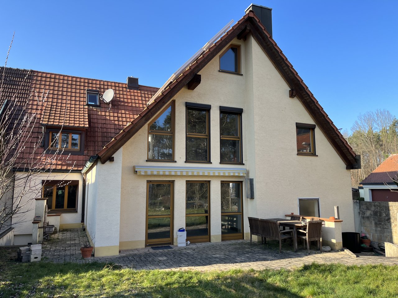 DHH mit Neubau